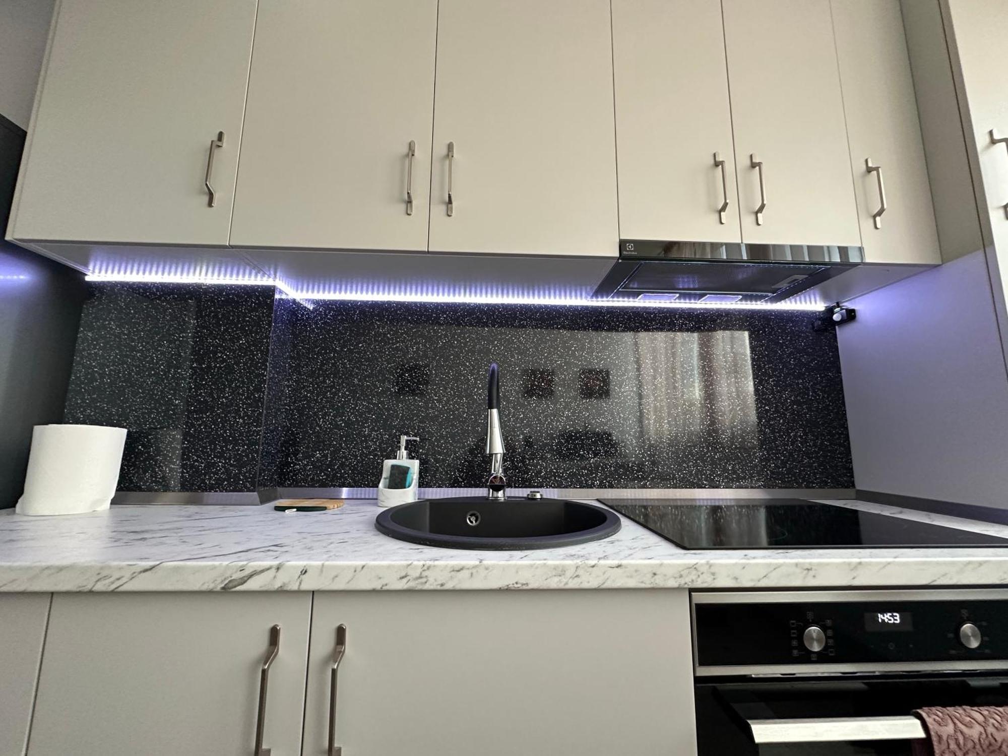 Angela Nordic Apartment. Сучава Екстер'єр фото